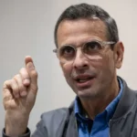 Capriles exige elecciones presidenciales ante la «falta absoluta» y defiende presencia de Machado en Venezuela