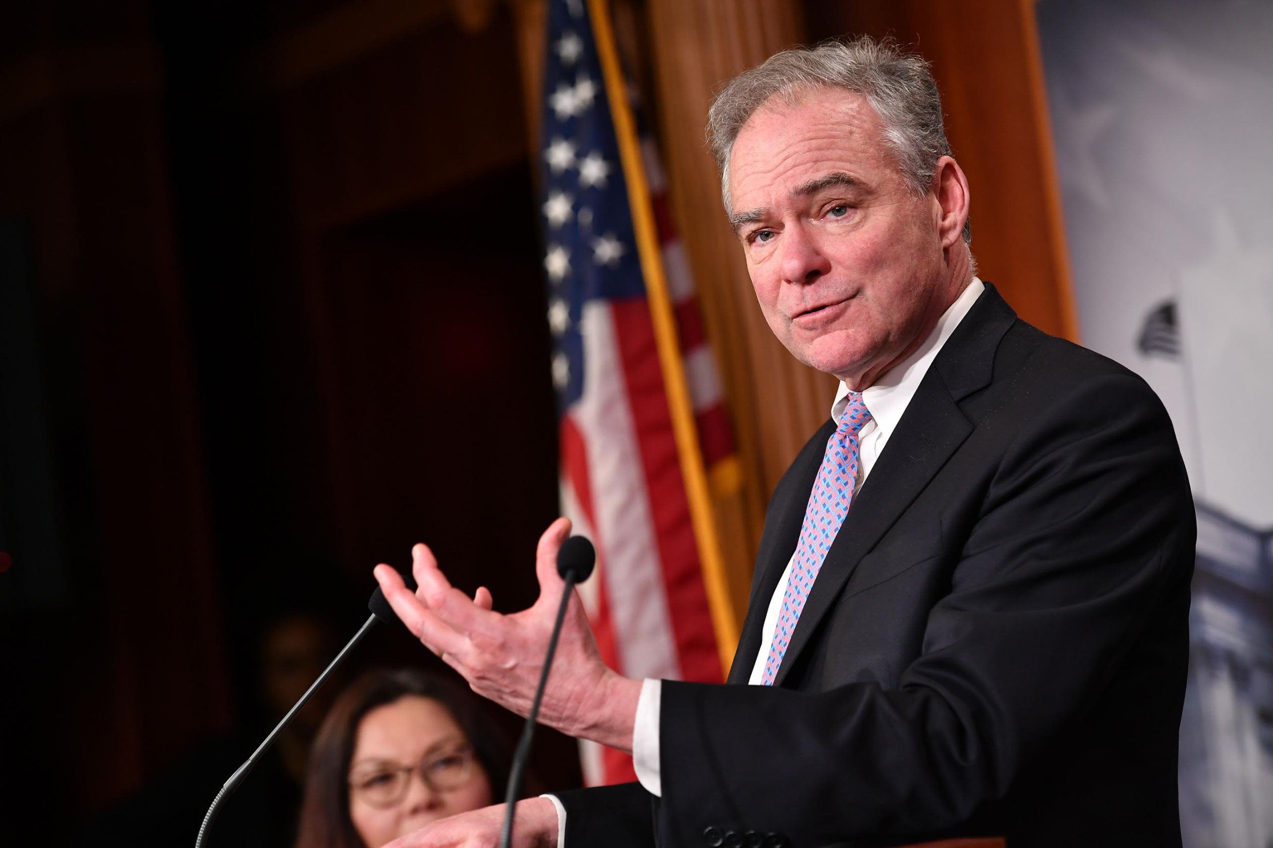 Senador Tim Kaine se suma a Bernie Moreno y pide elecciones presidenciales en Venezuela para julio de 2027