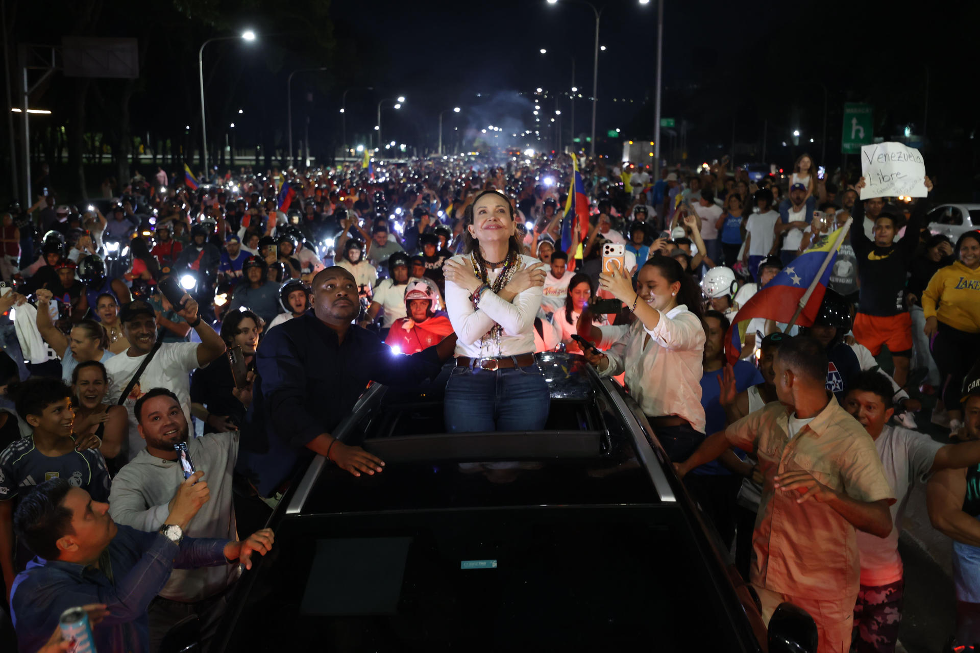 “Esto ni le quita ni le da votos a nadie”: el regreso de Machado reaviva la esperanza y la disputa por los votantes venezolanos en Miami