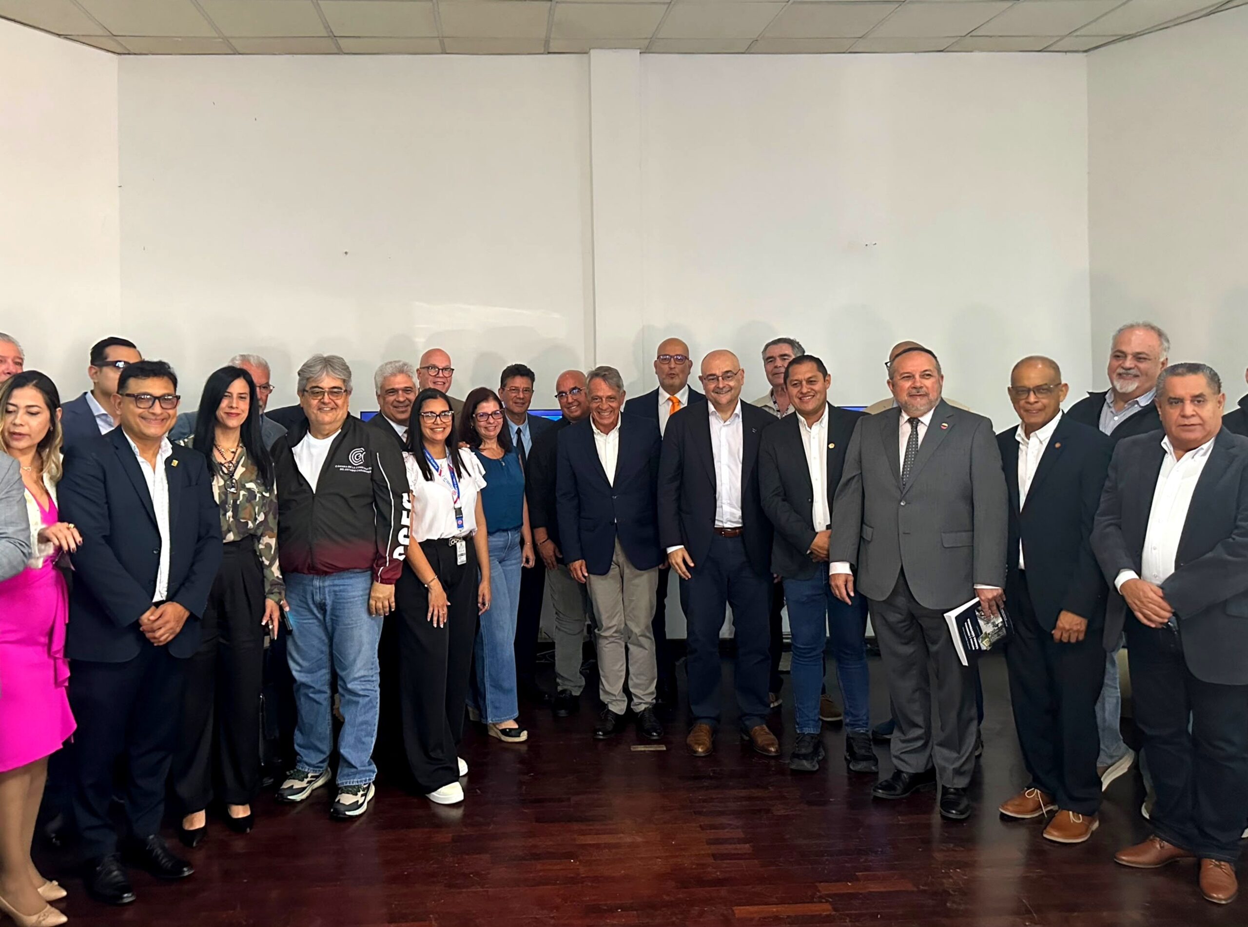 Embajador Gilles Bertrand se reúne con empresarios en Carabobo para impulsar comercio entre la Unión Europea y Venezuela