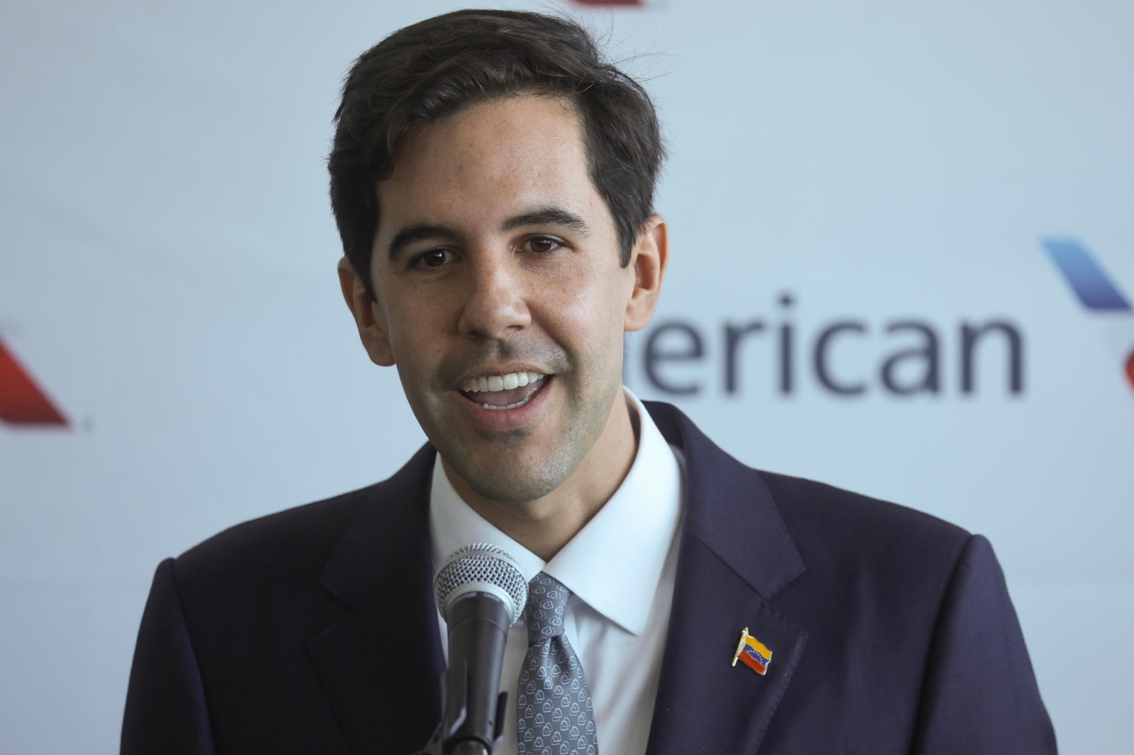 Delcy Rodríguez designa a Oliver Blanco como nuevo canciller de Venezuela