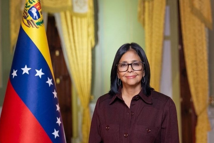 Delcy Rodríguez invoca a José Gregorio Hernández y Carmen Rendiles por el papa León XIV: “Que le conceda fortaleza”