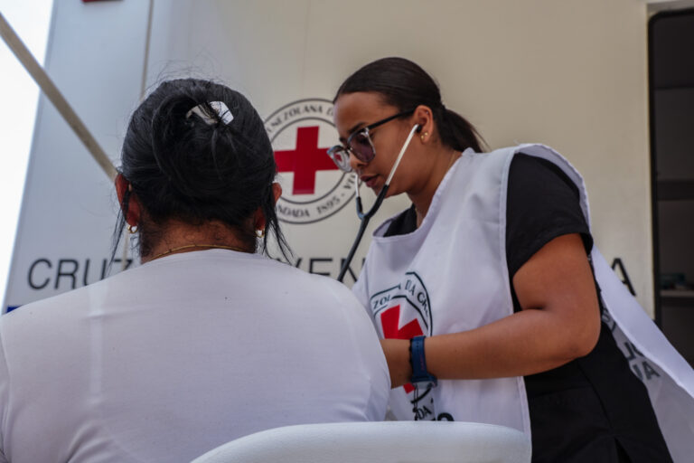 Cruz Roja Venezolana brindó asistencia médica a afectados por el doble terremoto