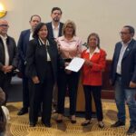 Gremio médico entregan a Dinorah Figuera propuestas para recuperar el sistema de salud venezolano