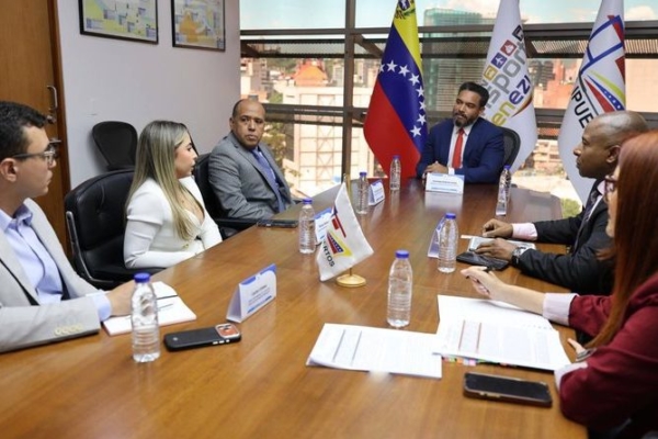 Puertos venezolanos serán centro de abastecimiento internacional de combustible en alianza con Impordiesel y Trafigura