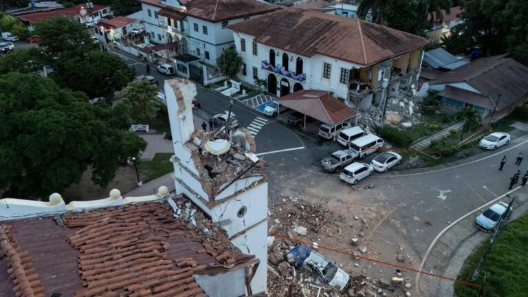 Heridos y edificios colapsados es el saldo de un terremoto de magnitud 7,7 que azotó Panamá
