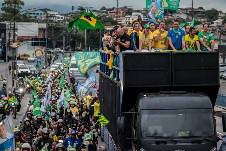 Los brasileños votan en unas elecciones seguidas muy de cerca por Donald Trump