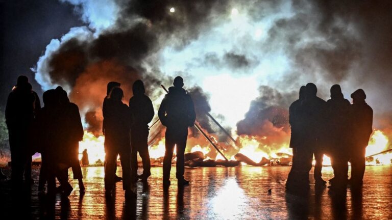 Detenidas más de 400 personas por actos de violencia en la jornada de protesta masiva en Francia